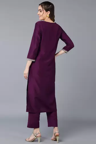 women burgundy silk blend solid embroidered straight kurta