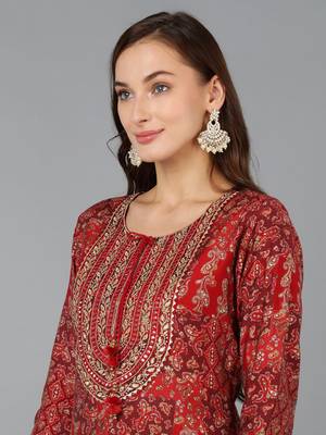 women red silk blend ethnic motifs embroidered straight kurta 2