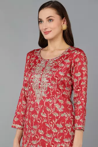 women red silk blend floral embroidered straight kurta