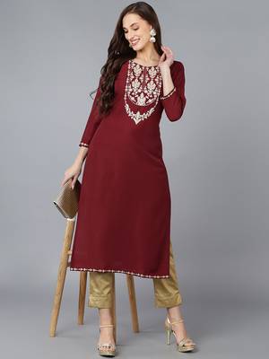 women maroon silk blend solid embroidered straight kurta 5