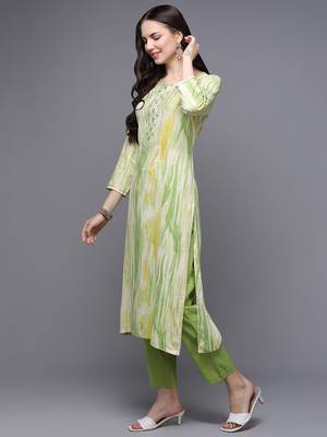 women cream viscose rayon abstract embroidered straight kurta 3