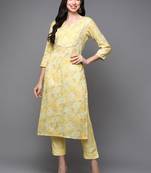 women yellow cotton blend floral printed straight kurta