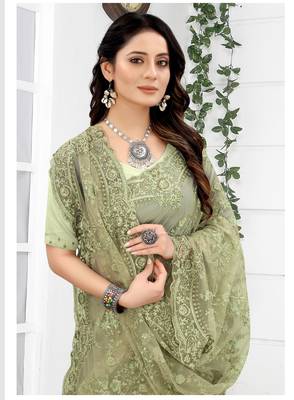 Embroidered Net Scalloped Green Saree With Matching Blouse Piece 3