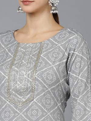 women grey rayon blend bandhani printed straight kurta 2