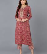 women maroon silk blend geometric embroidered straight kurta