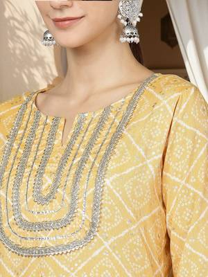 women yellow rayon blend bandhani printed straight kurta 2