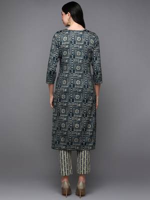 women blue silk blend geometric embroidered straight kurta 4