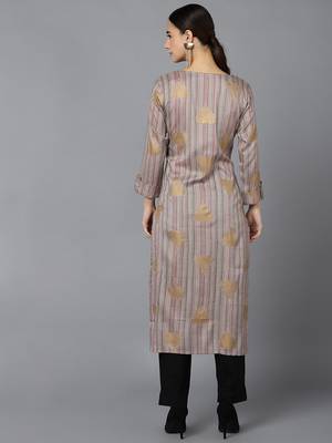 women grey cotton striped printed straight kurta 4