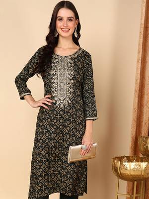 women green viscose rayon ethnic motifs embroidered straight kurta 1