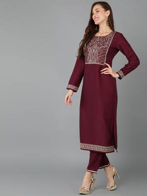 women maroon silk blend solid embroidered straight kurta 3