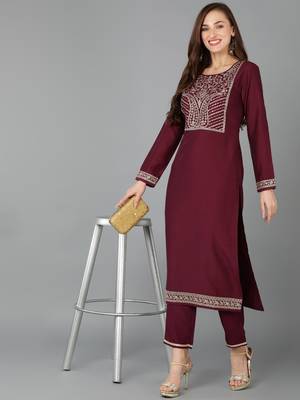 women maroon silk blend solid embroidered straight kurta 5