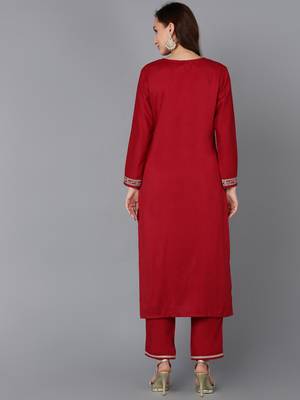 women red silk blend solid embroidered straight kurta 4
