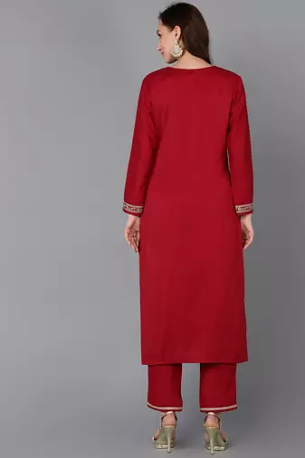 women red silk blend solid embroidered straight kurta