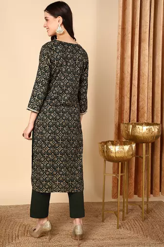 women green viscose rayon ethnic motifs embroidered straight kurta