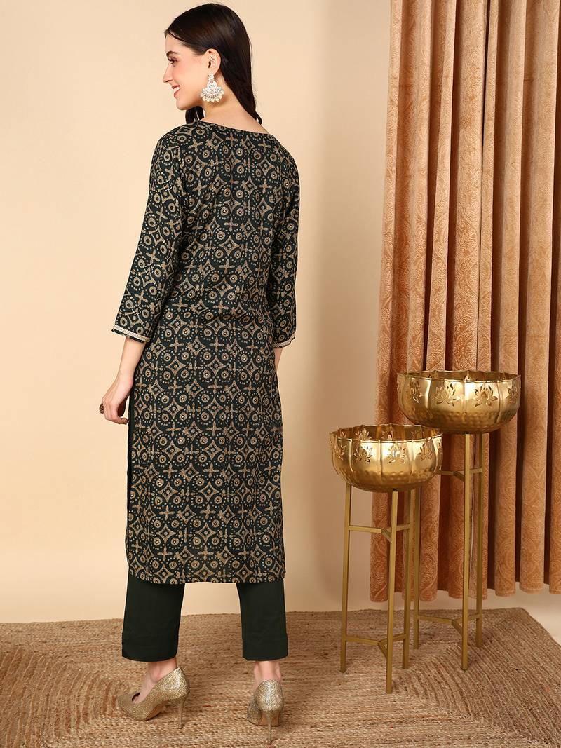 women green viscose rayon ethnic motifs embroidered straight kurta