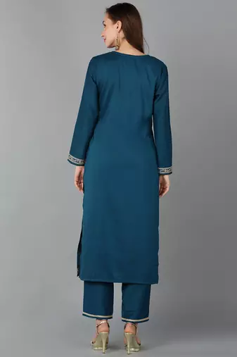 women teal silk blend solid embroidered straight kurta