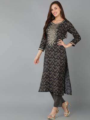 women teal cotton blend geometric embroidered straight kurta 3