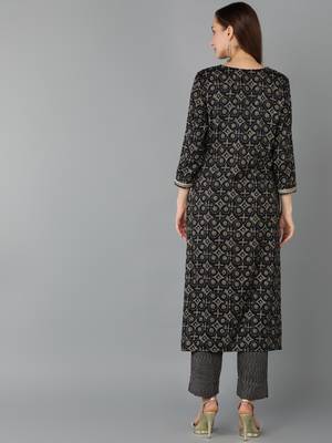 women teal cotton blend geometric embroidered straight kurta 4