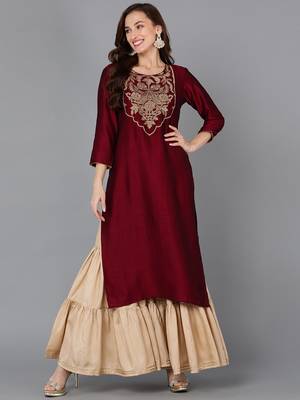 women maroon silk blend solid embroidered straight kurta 1