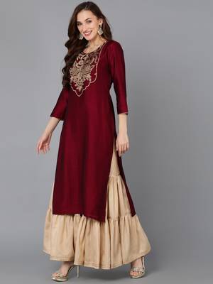 women maroon silk blend solid embroidered straight kurta 3