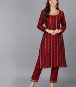 women maroon silk blend solid embroidered straight kurta