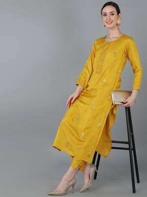 women mustard silk blend solid embroidered straight kurta 5