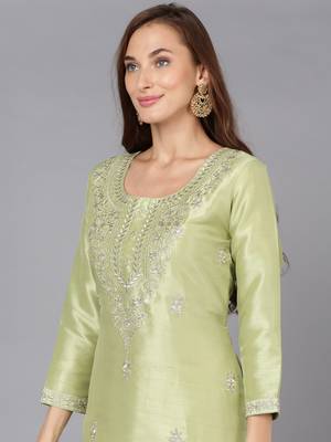 women lime green silk blend solid embroidered straight kurta 2