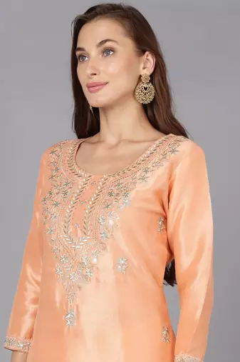 women peach silk blend solid embroidered straight kurta