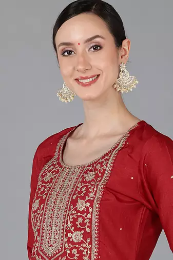 women red chanderi silk solid embroidered straight kurta