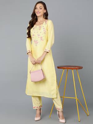 women yellow silk blend solid embroidered straight kurta 5