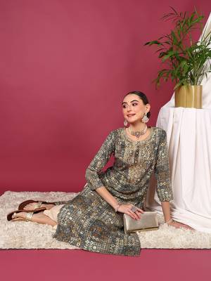women off white viscose rayon ethnic motifs embroidered straight kurta 5