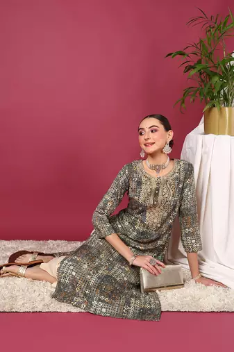 women off white viscose rayon ethnic motifs embroidered straight kurta