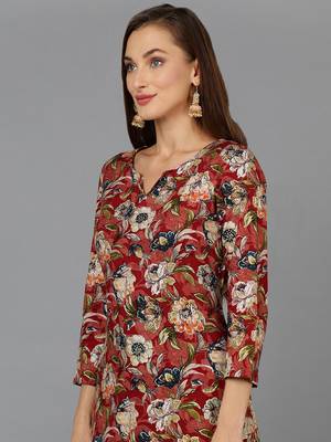 women maroon cotton blend floral printed straight kurta 2