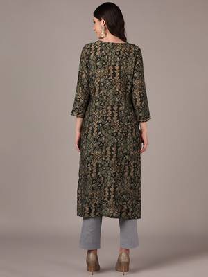 women green silk blend ethnic motifs embroidered straight kurta 3