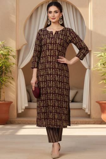 women maroon cotton paisley printed straight kurta