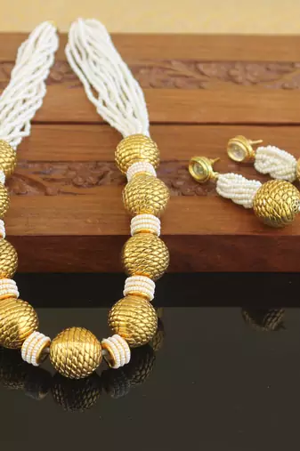 Designer gold plated pearl necklace set