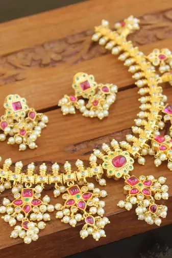 Designer gold plated real kempu guttha pusalu necklace set