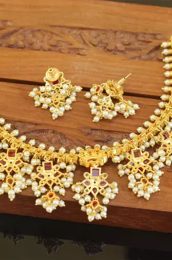 Designer gold plated real kempu guttha pusalu necklace set