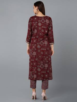 women maroon silk blend ethnic motifs embroidered straight kurta 4