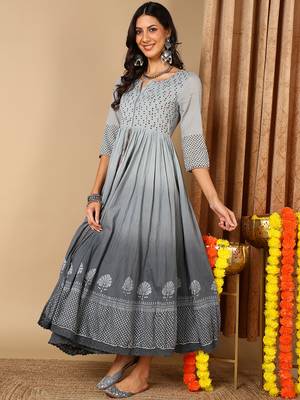 women grey cotton ethnic motifs printed anarkali kurta 3