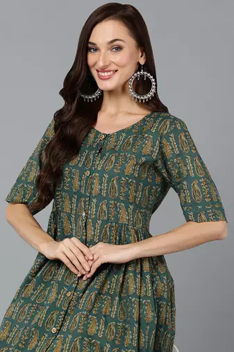 women green cotton paisley printed a-line kurta