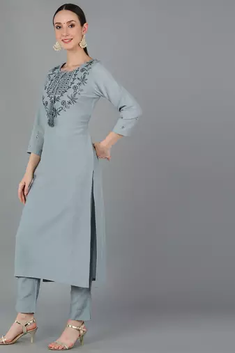 women grey silk blend solid embroidered straight kurta