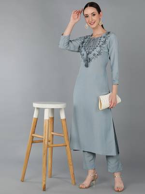 women grey silk blend solid embroidered straight kurta 5