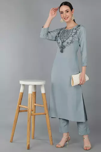 women grey silk blend solid embroidered straight kurta