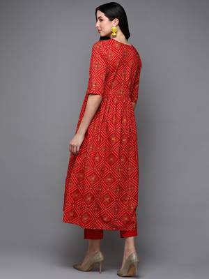 women red cotton bandhani printed a-line kurta 4
