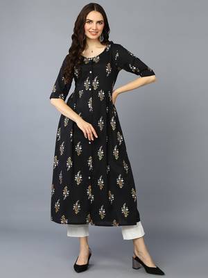 women black cotton floral printed a-line kurta 1