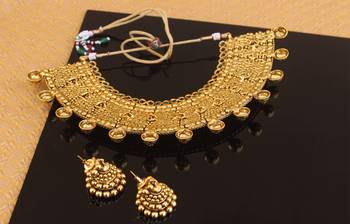 Designer gold plated bridal necklace set 3