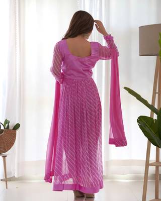 pink kurta pant set with dupatta 2