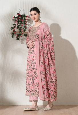 Women floral embroidered regular kurta with trousers & with dupatta 4