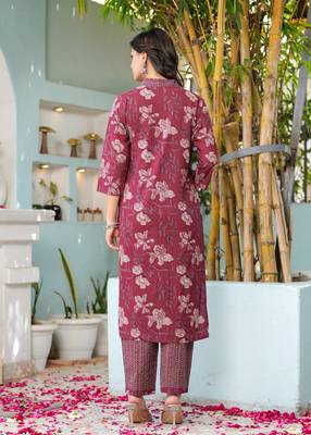 Women floral embroidered regular kurta with trousers & with dupatta 2